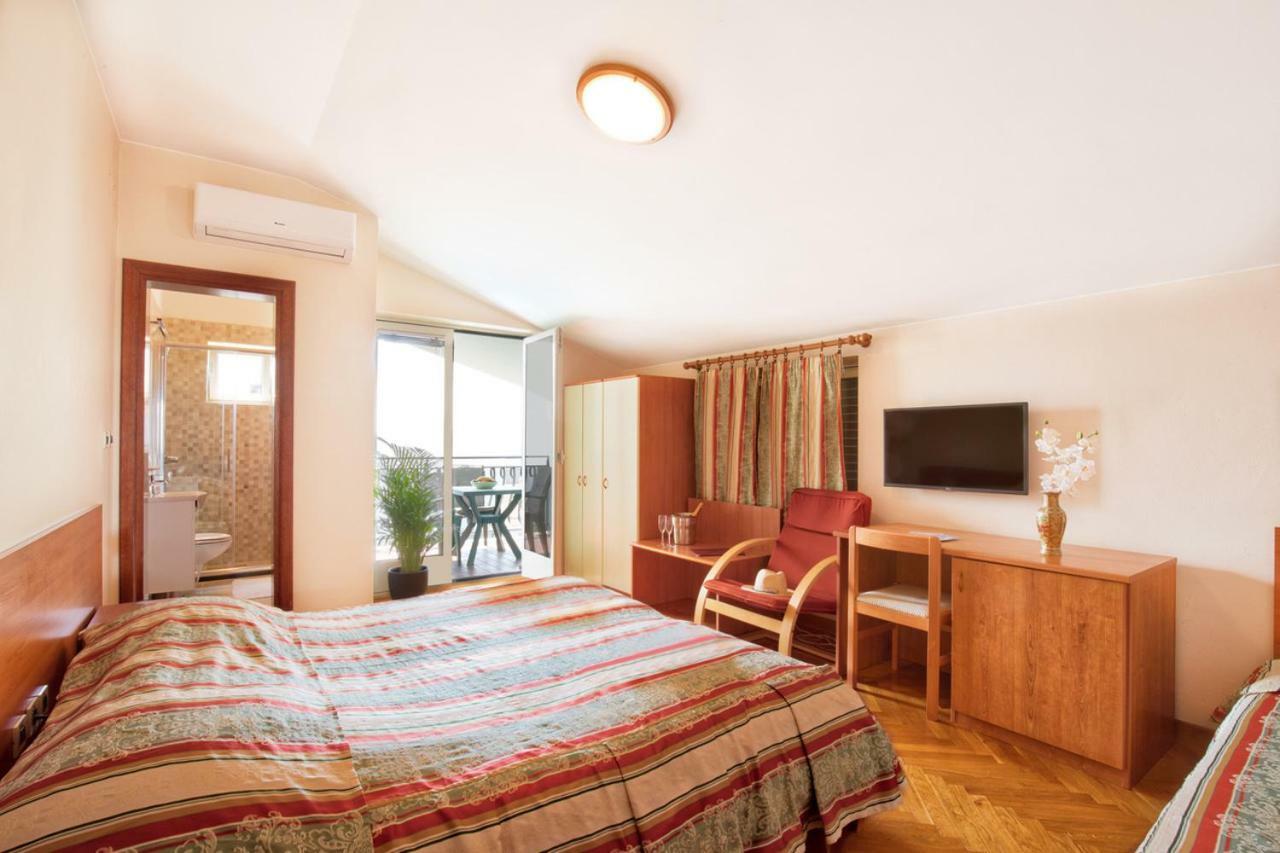 Villa Sveta Eufemija - Bed&breakfast Rovinj Exteriör bild
